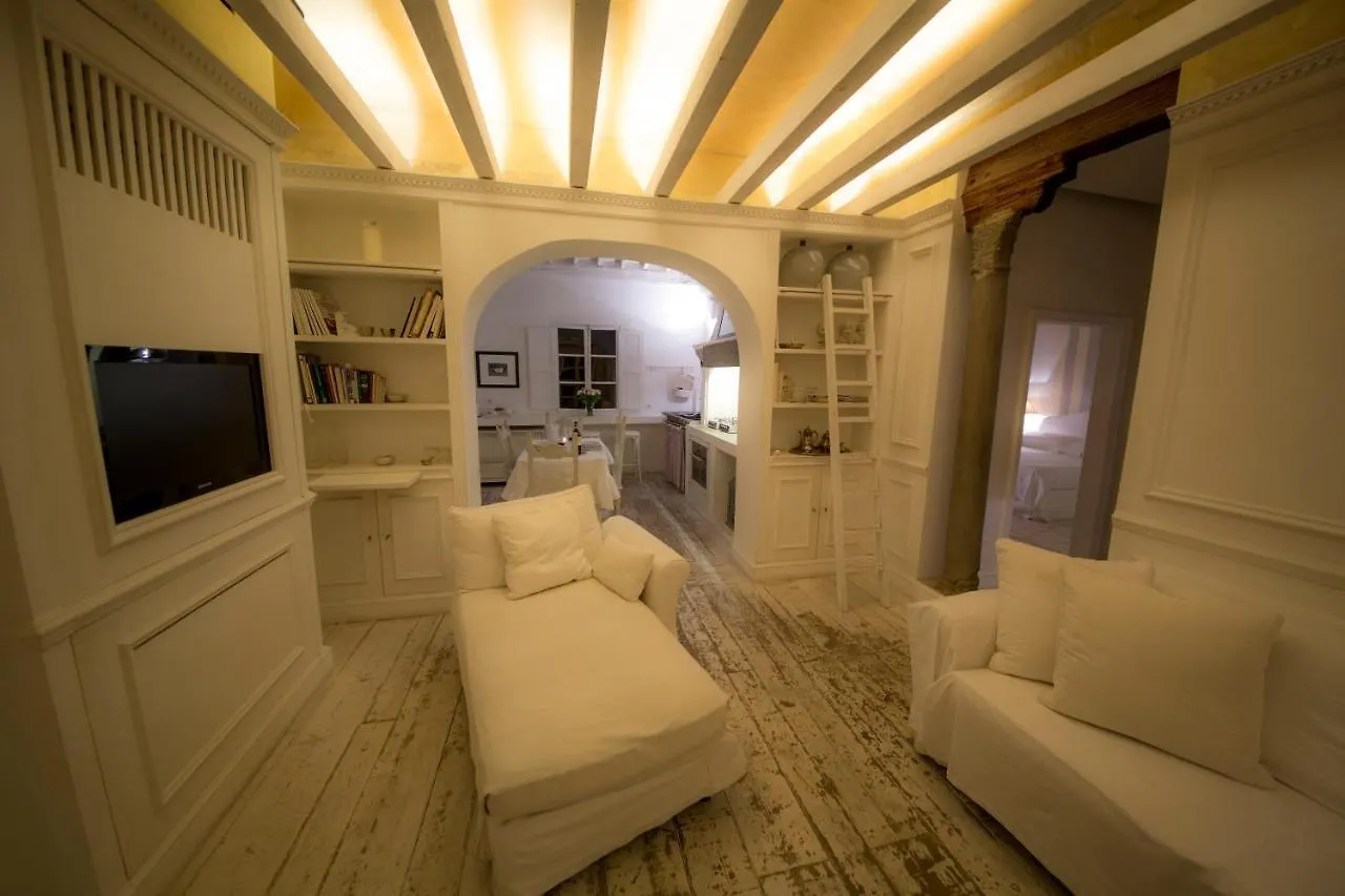 White Home By Mmega Florence Appartement